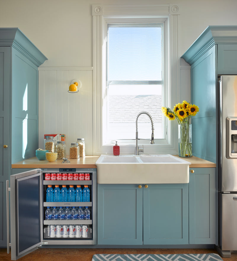 Sapphire Series 5, 24"W, Solid Door, Outdoor, Stainless Steel, Commercial Refrigerator (SR24OD)