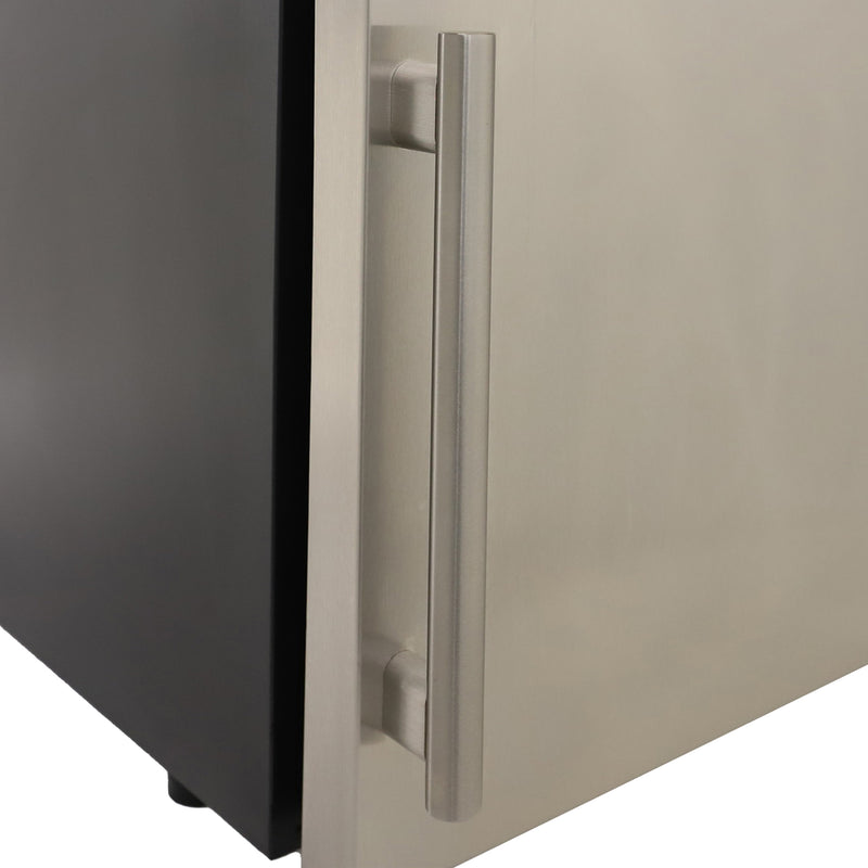 Sapphire Series 3, 15"W, Crescent Cube, Indoor-Outdoor, Panel Ready, Stainless Steel Door, Countertop, Commercial Ice Maker (SCIMCTSS)